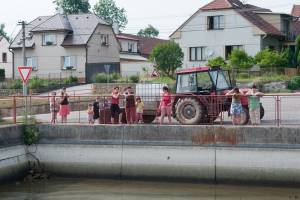 vylov-nadrze-posna-19-06-2012-003